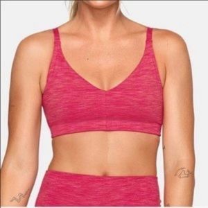 Outdoor Voices Freeform bra in prickly pear, S